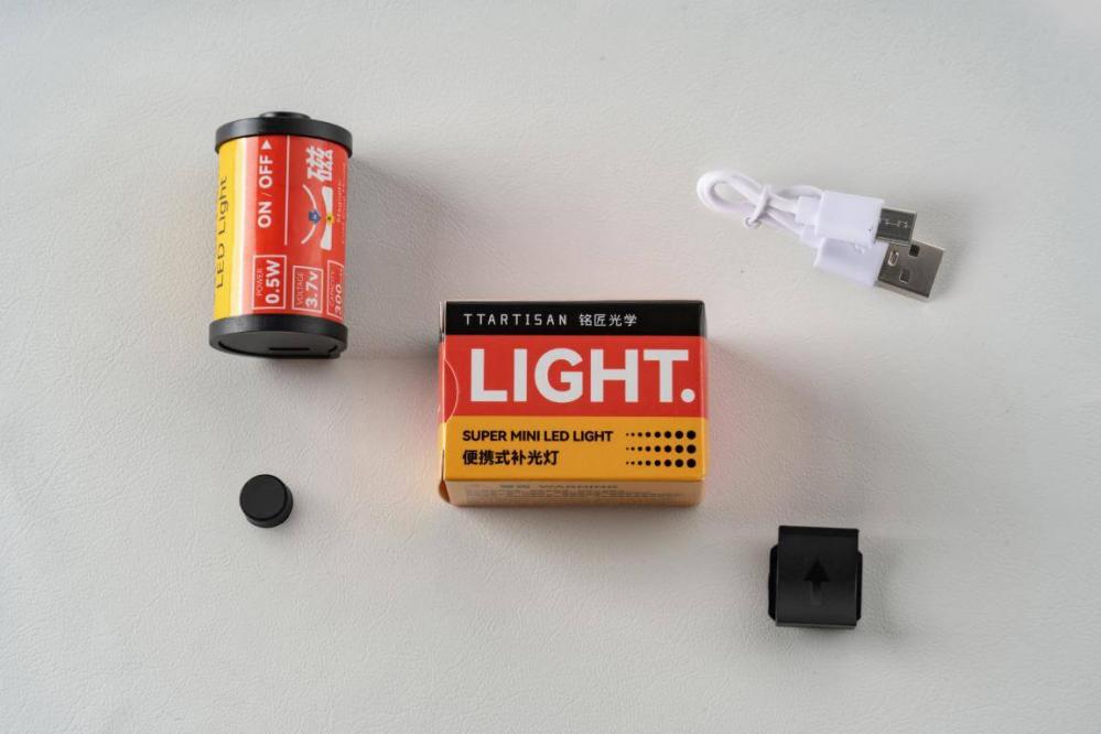  TTArtisan Mini Magnetisk LED-belysning  Retroinspirerad i form som en Filmrulle