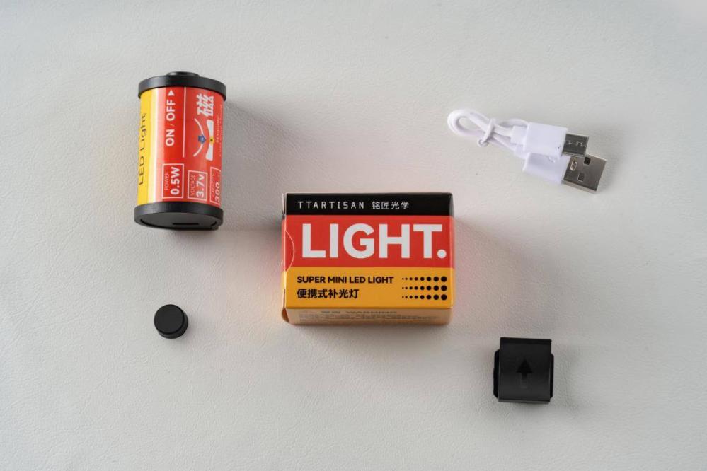  TTArtisan Mini Magnetisk LED-belysning – Retroinspirerad i form som en Filmrulle