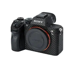  Kiwifotos Skin för Sony a7 III / a7R III - Svart kolfiberfilm